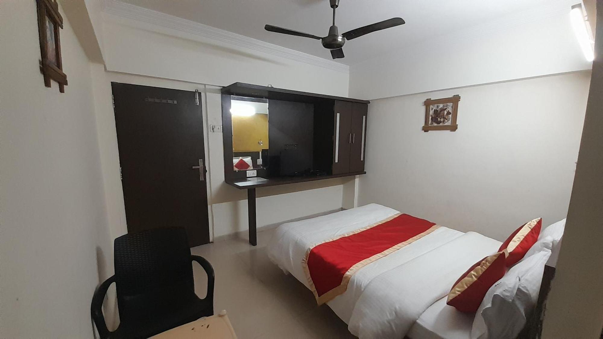 Hotel S K Palace Mahābaleshwar Esterno foto